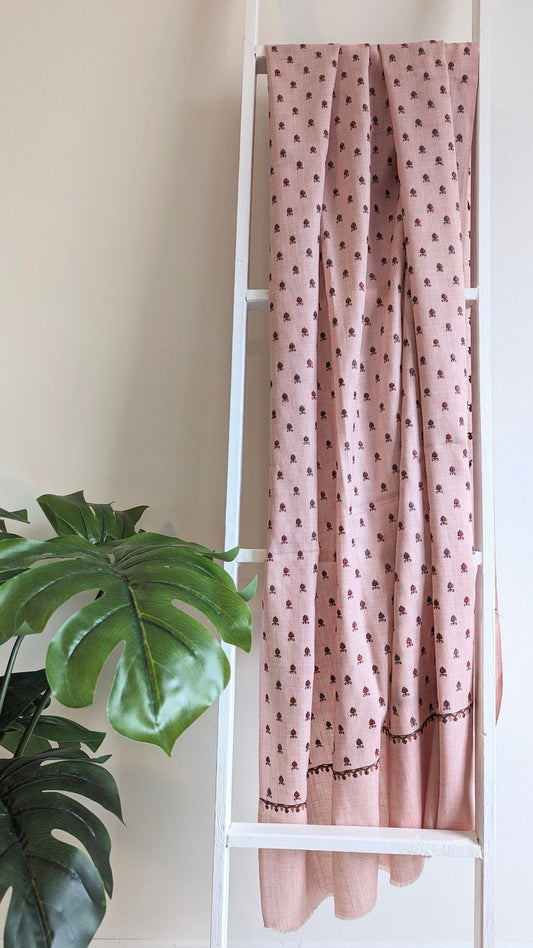 Pashmina shawls in Toronto, beautiful pink booti work shawl in Canada. Handmade kashmiri shawls for gifitng