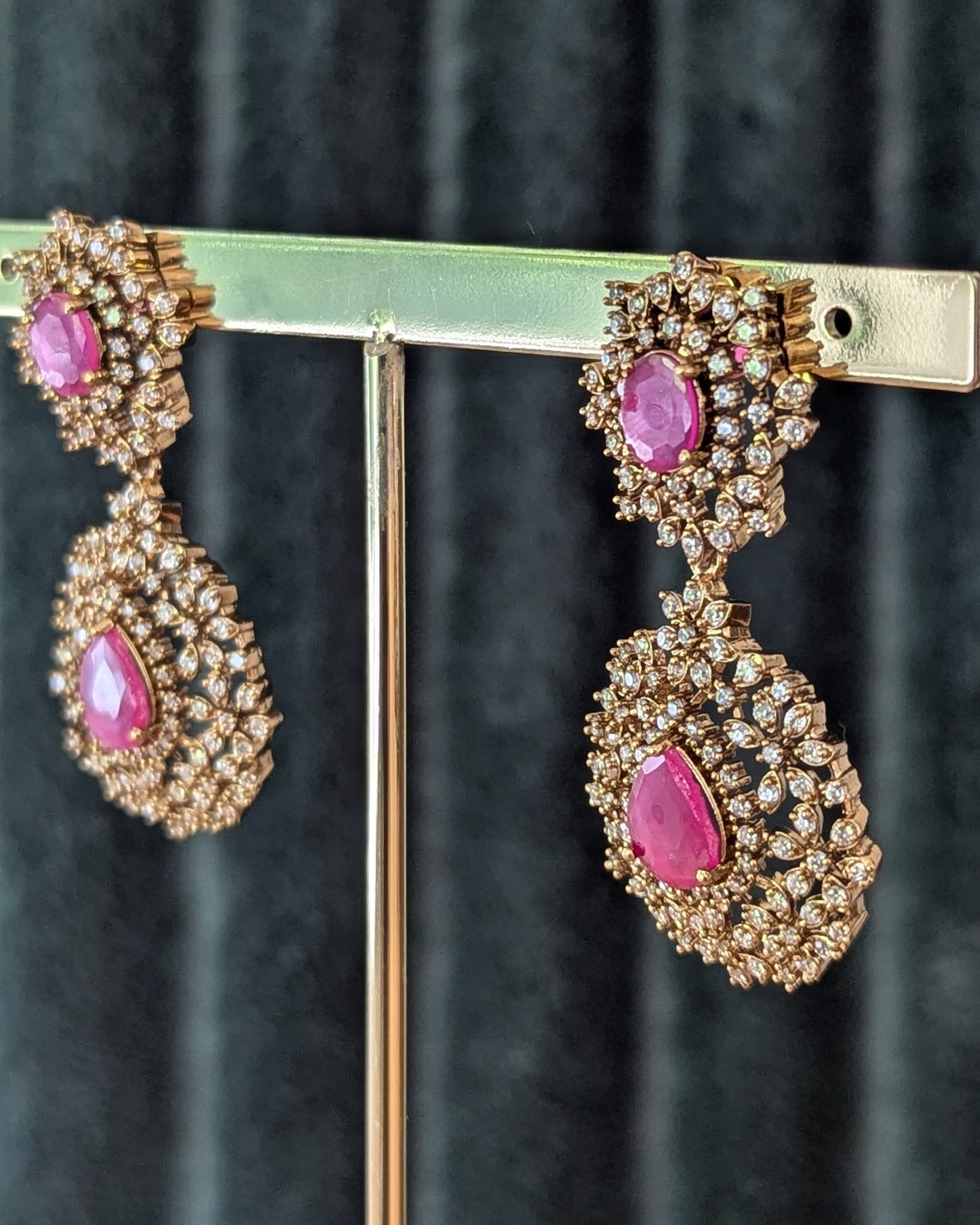 Kajal Danglers
