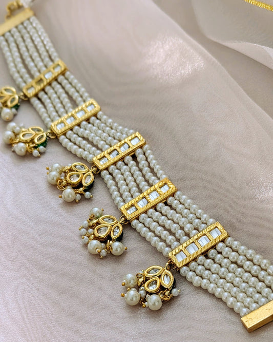 Premium Kundan Pearl Choker Necklace with Earrings. Pick-up in Ajax Ontario. Worldwide shipping available. Perfect for wedding, festival jewelry, indian Jewelry, kids jewelry, kundan jewelry, gifting, costume jewelry, fashion jewelry, Eid, onam, Diwali, karwachauth, navratri. Free shipping available. Jewelry for women. Free shipping over $50.