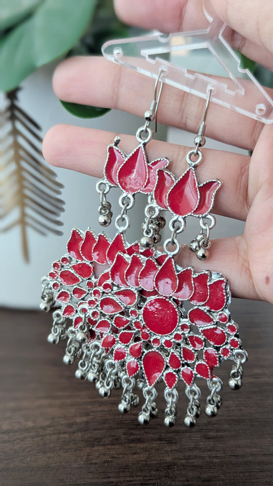 Casual red earrings in Oxidized Silver, afghani jewelry. Perfect to match with any outfit or wear it as a contrast to a different color. Available for pick-up in Ajax, Ontario with worldwide shipping available. Pick-up in Ajax Ontario. Worldwide shipping available. Perfect for wedding, festival jewelry, indian Jewelry, kids jewelry, kundan jewelry, gifting, costume jewelry, fashion jewelry, Eid, onam, Diwali, karwachauth, navratri. Free shipping over $50.