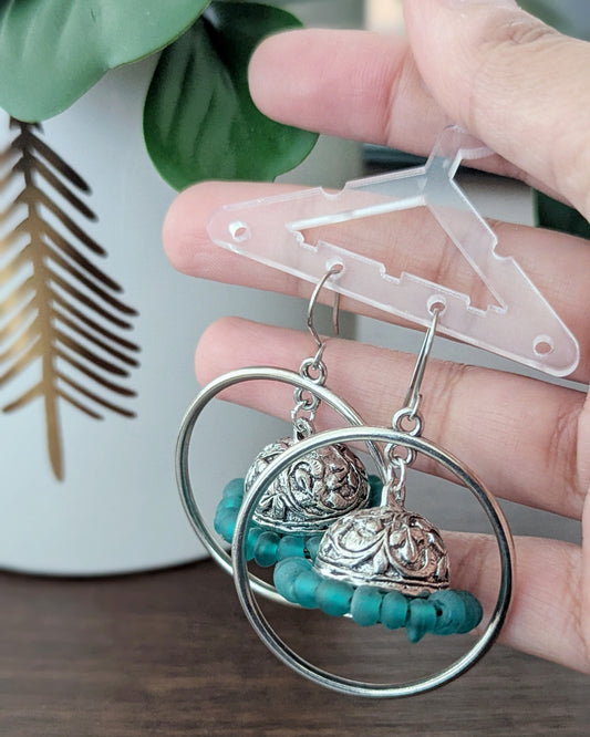 Cute jhumka Chandbali with a unique design. Perfect to match with any outfit or wear it as a contrast to a different color. Available for pick-up in Ajax, Ontario with worldwide shipping available. Pick-up in Ajax Ontario. Worldwide shipping available. Perfect for wedding, festival jewelry, indian Jewelry, kids jewelry, kundan jewelry, gifting, costume jewelry, fashion jewelry, Eid, onam, Diwali, karwachauth, navratri. Free shippi