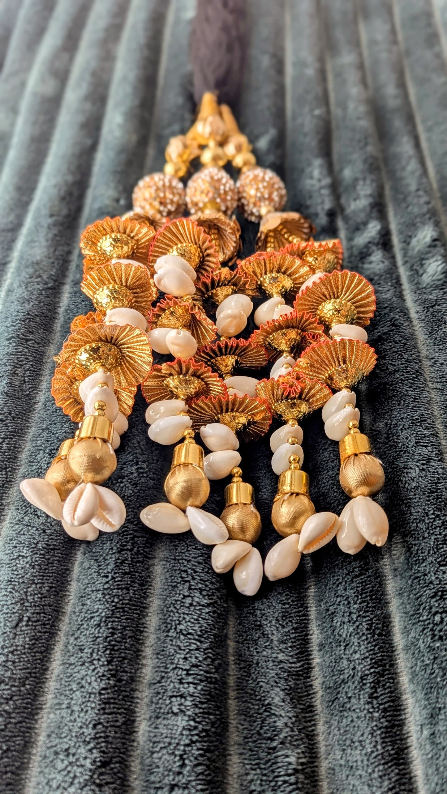 Punjabi Parandi - Cowrie