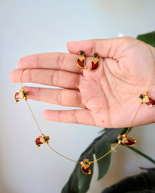 Invisible Chain Necklace - Red