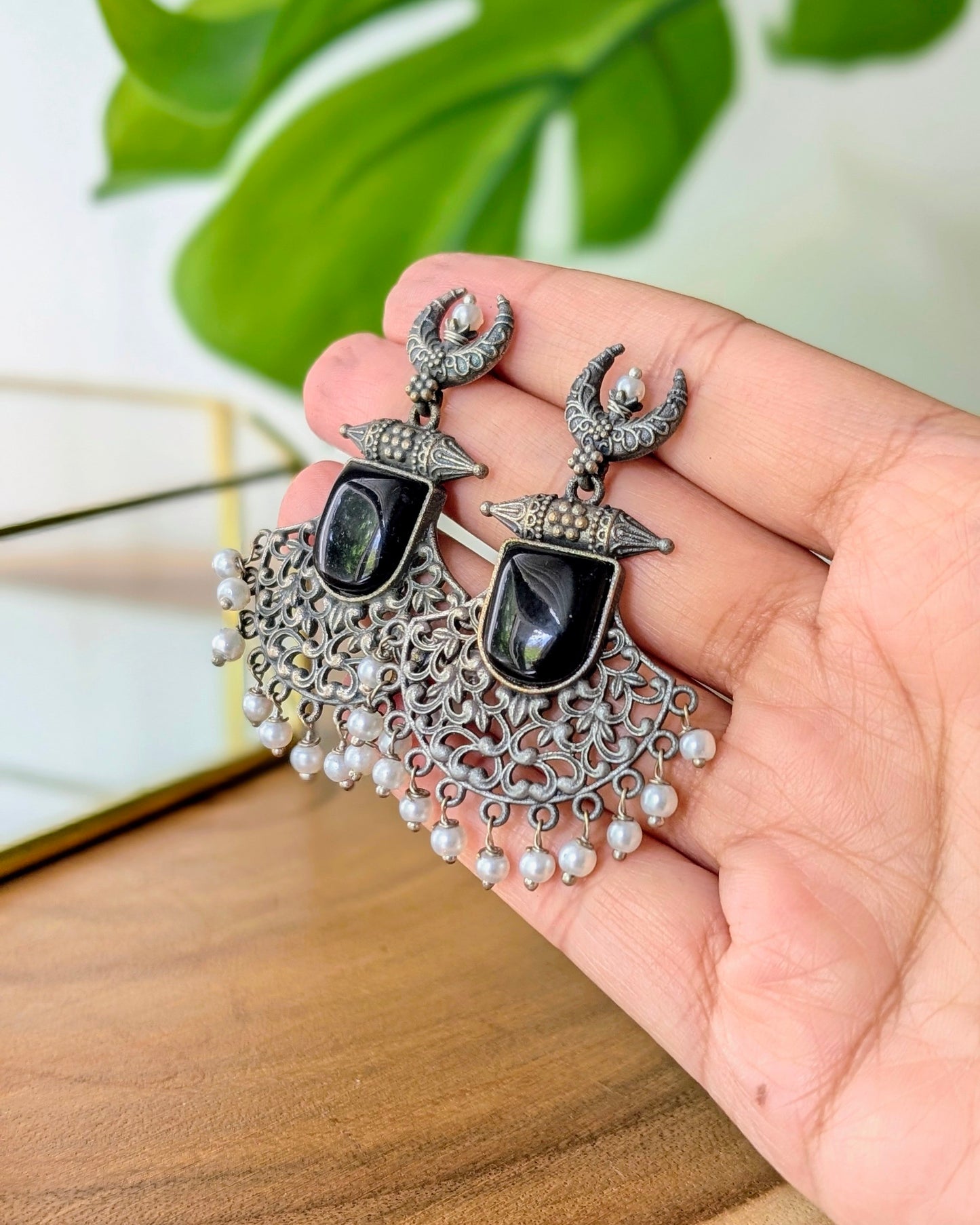 Disha Earrings - Black