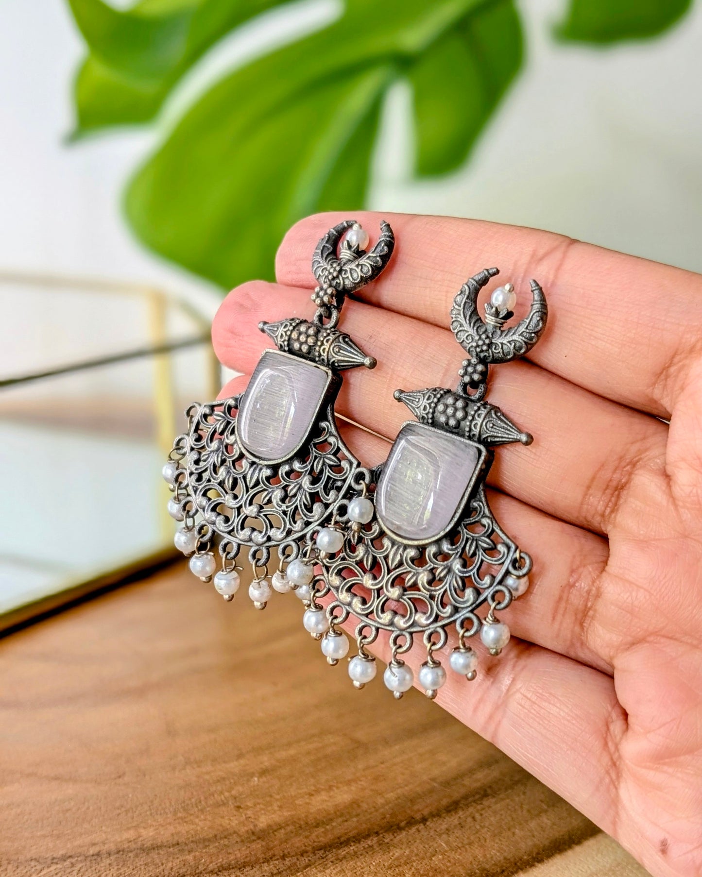 Disha Earrings - Grey