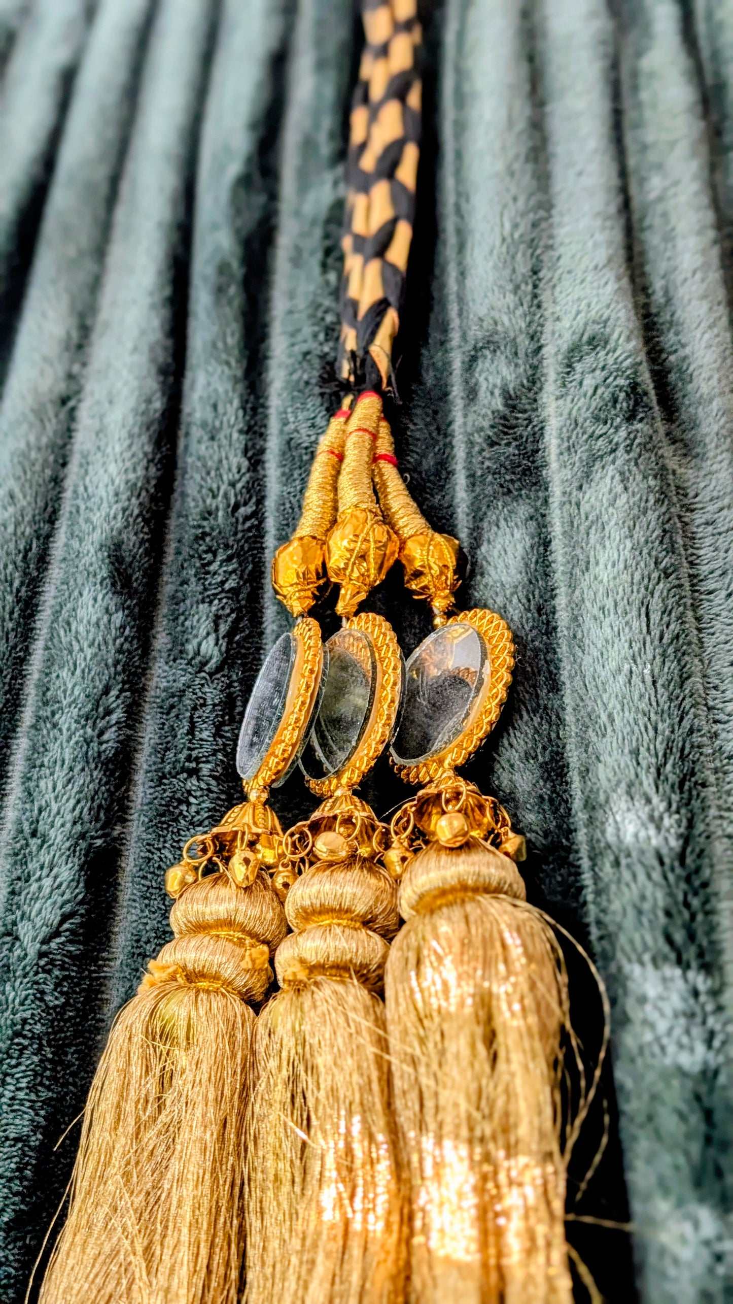 Punjabi Parandi - Golden & Mirror