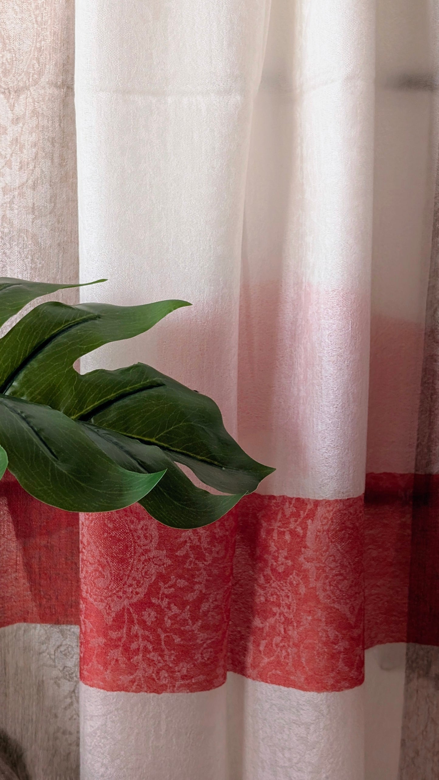 Pure Cashmere Stole in White & Red