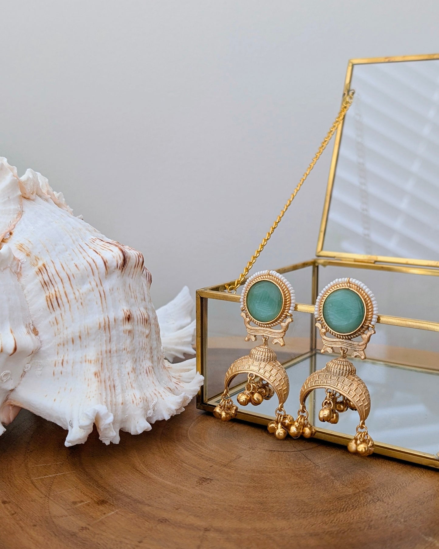 Hadia Golden Kashmiri Jhumke - Mint