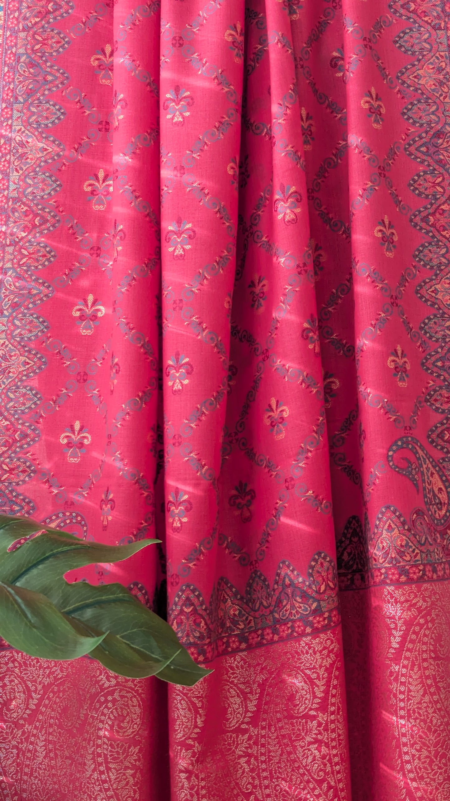 Kani Weave Zari Woolen Shawl - Red