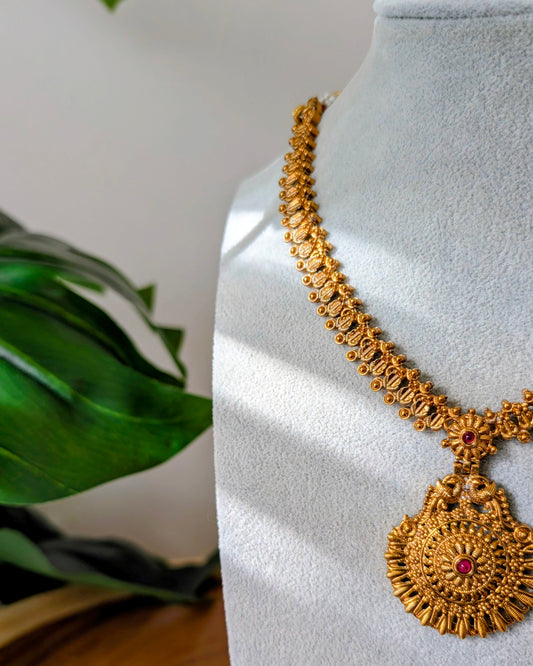 Antique Golden Necklace - Ruby