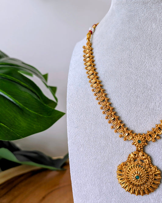 Antique Golden Necklace - Green