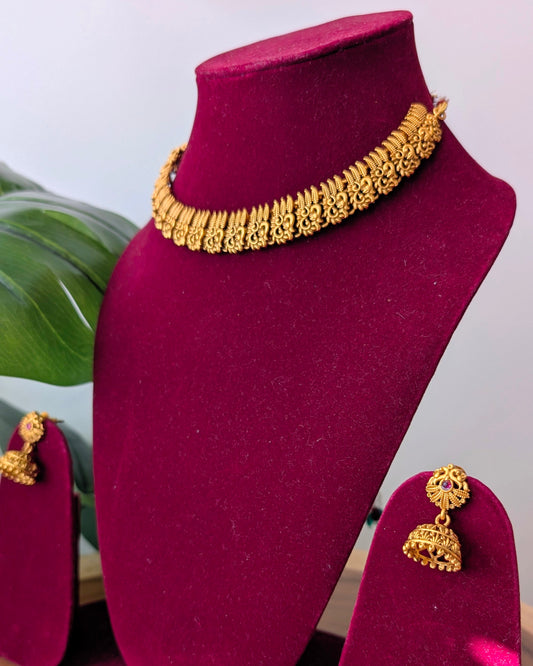 Antique Golden Choker Necklace - 2