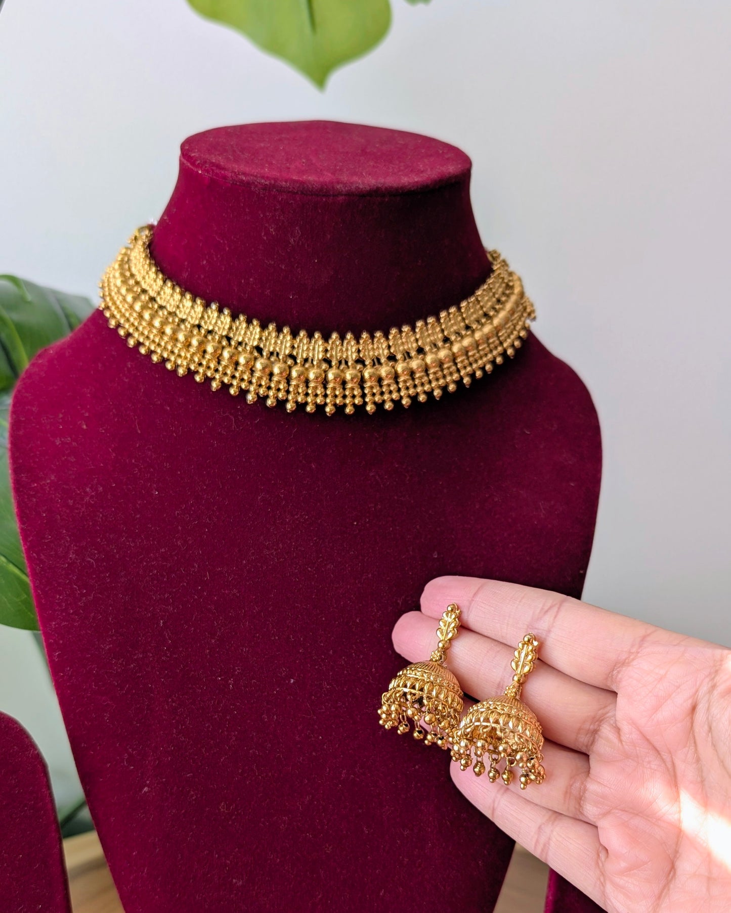 Antique Golden Choker Necklace