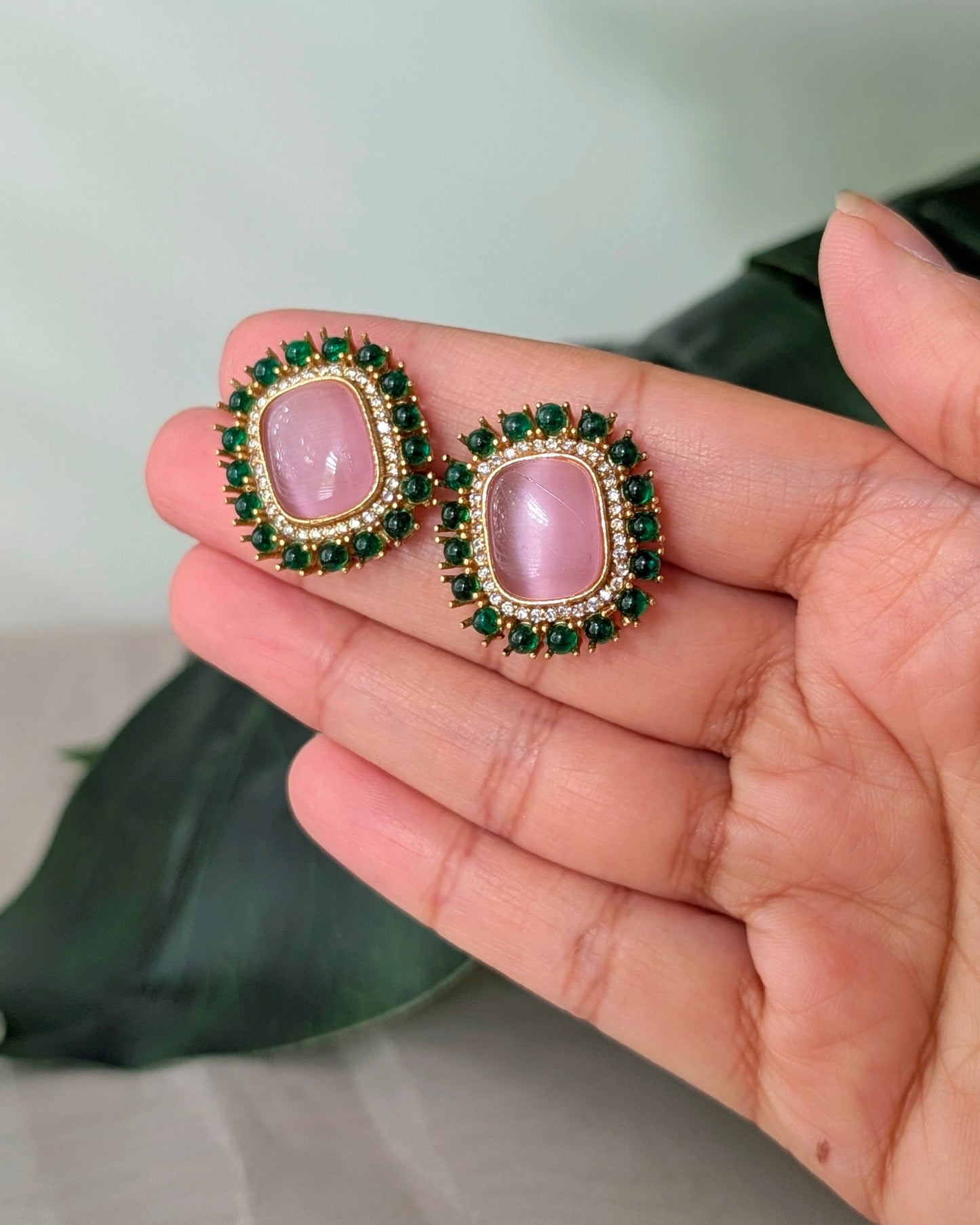 Kunicka Victorian Studs - Pink