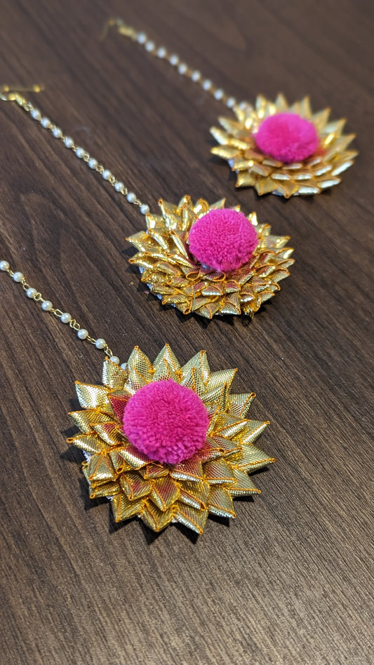 Fun gotta patti tikka with statement pom pom, perfect for a quirky Mehendi/Haldi look!  Available in green & yellow as well.