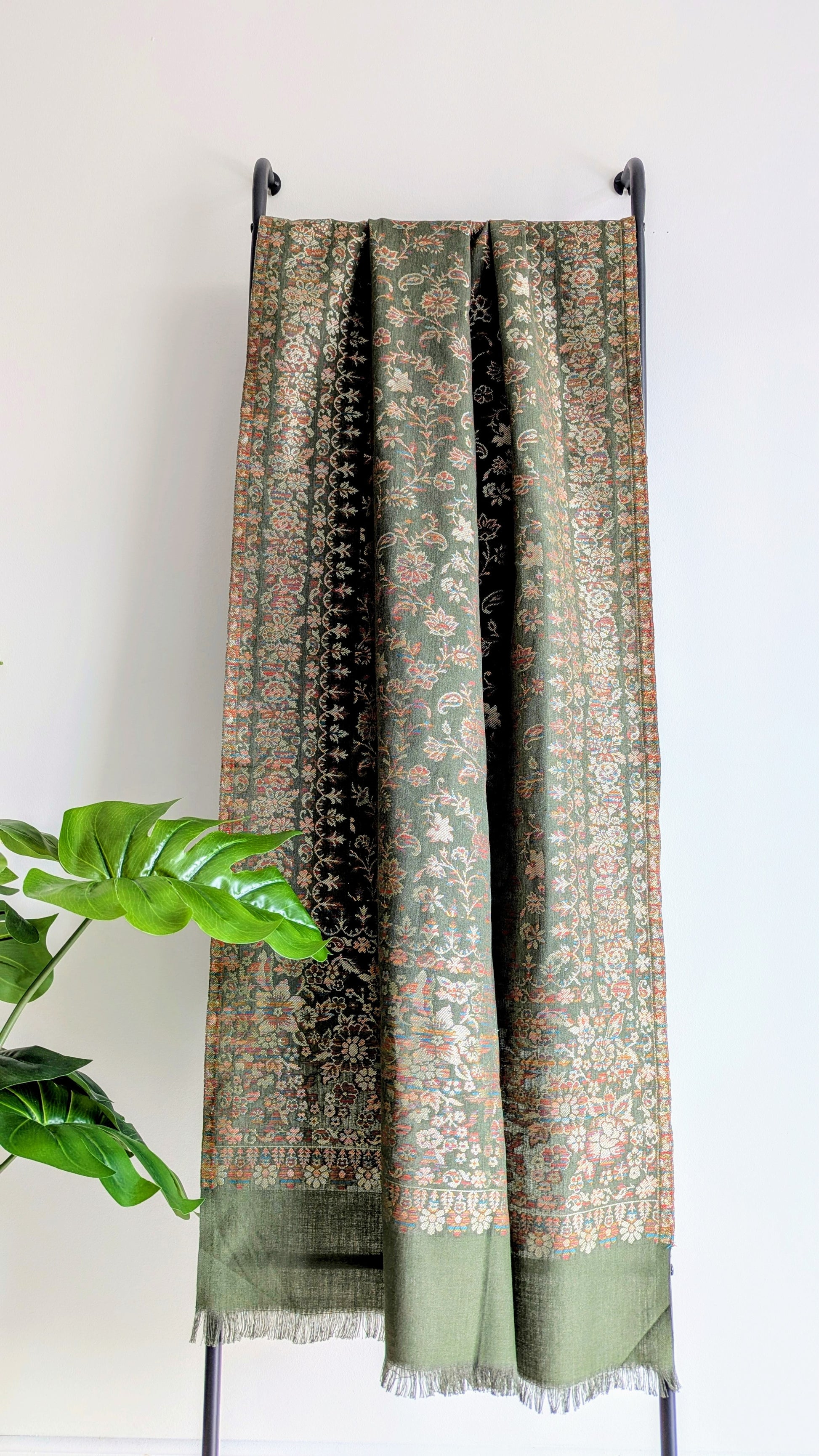 Handmade Pashmina shawls from Kashmir in kani design, very classy and warm green/dark green color with multicolor design all over with silk. Great gift for parents, mothers, mother in law (MIL). Very high quality shawl available in different sizes only at Sufna Canada Ajax Durham