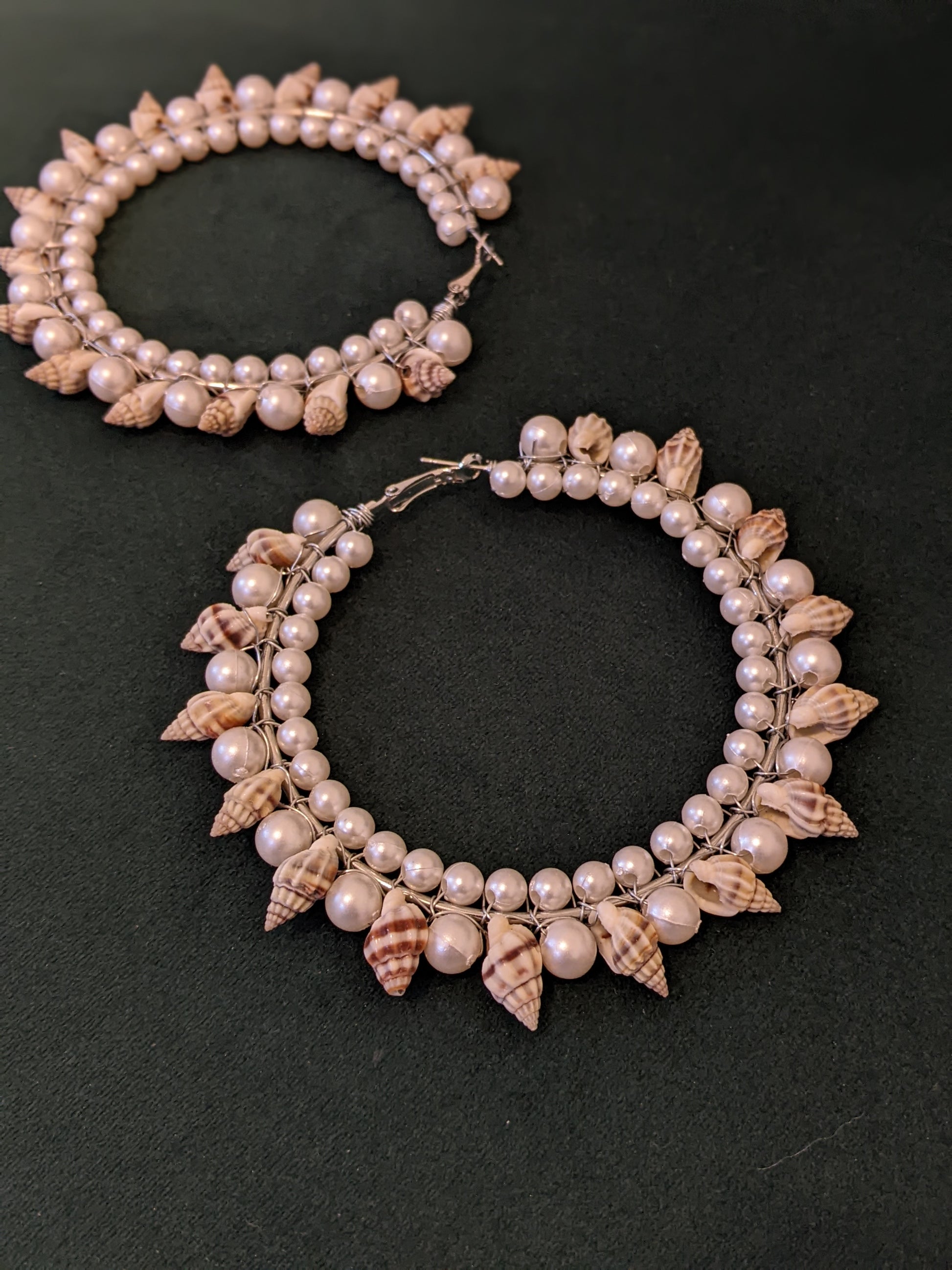 shell earrings, casual earrings, hoop earrings, indian earrings, casual earrings. Large sized shell hoops for a chic boho look! Pick-up in Ajax Ontario. Worldwide shipping available. Perfect for wedding, festival jewelry, indian Jewelry, kids jewelry, kundan jewelry, gifting, costume jewelry, fashion jewelry, Eid, onam, Diwali, karwachauth, navratri. Free shipping available. Jewelry for women. Indian jewelry in ajax durham region.