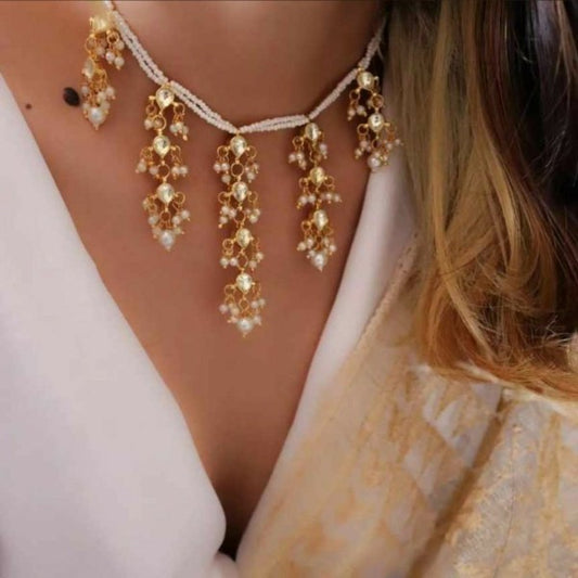 Sleek Kundan Choker