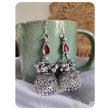 Load image into Gallery viewer, Silver Jhumka
