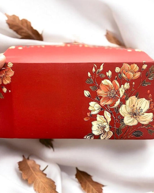 Traditional envelope (lifafa) for gifting cash or money during wedding or festivals like Diwali, Eid etc. for bride and groom. Available for purchase on www.sufna.ca, pick-up in Ajax Ontario.