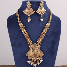 Load image into Gallery viewer, Yamini Necklace
