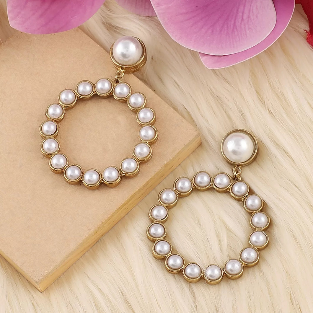 Jiya Pearl Earrings