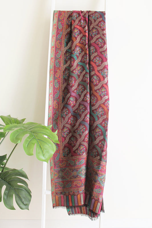 Kani shawl with weave in wine red color and floral design. Available for pick-up in Ajax, Ontario with worldwide shipping available. Pick-up in Ajax Ontario. Worldwide shipping available. Perfect for wedding, festival jewelry, indian Jewelry, kids jewelry, kundan jewelry, gifting, costume jewelry, fashion jewelry, Eid, onam, Diwali, karwachauth, navratri. Free shipping available. Shawls for women. Indian jewelry in ajax durham region. Chaddar cashmere wool lohi
