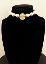 Load image into Gallery viewer, Pearl Choker
