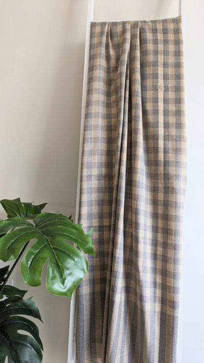 Men's Woolen Lohi in Checked Design