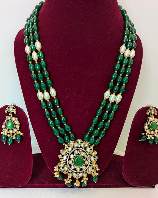 High quality long Green pearls Kundan necklace, comes with matching earrings.