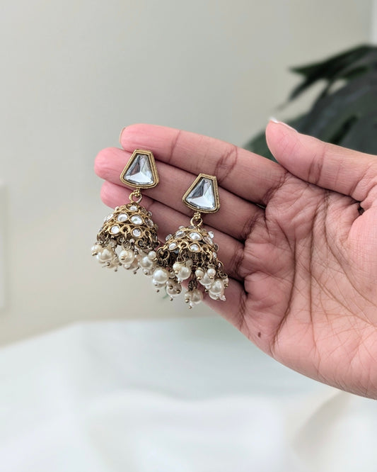 Kainat Jhumki