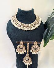 Load image into Gallery viewer, Nitya Kundan Necklace
