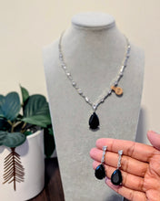 Load image into Gallery viewer, Tia Necklace - Colors Available
