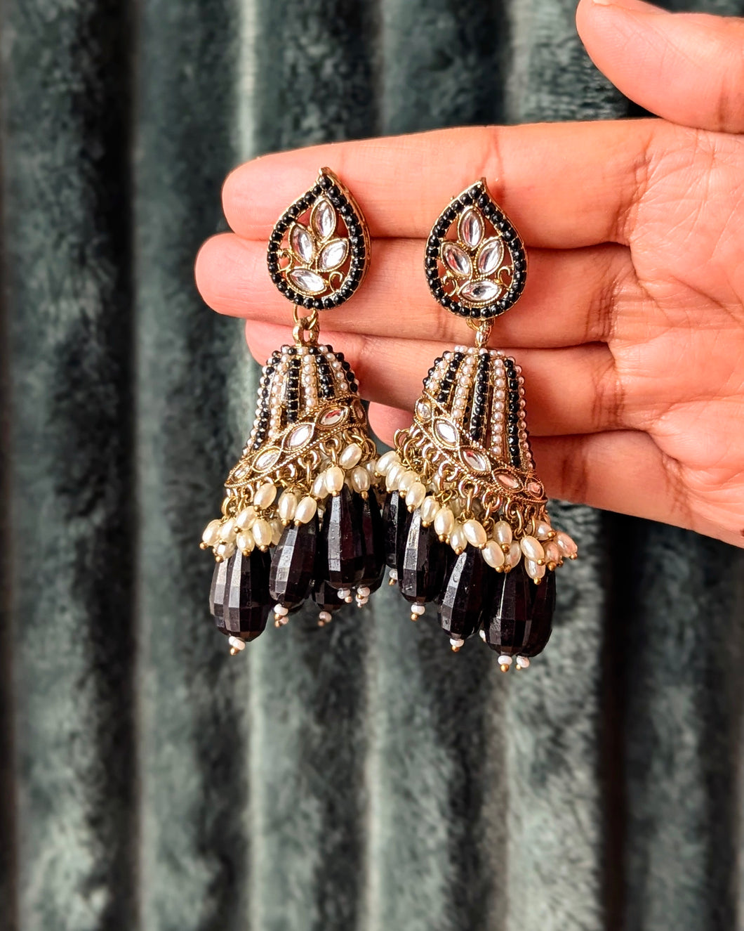 Ambreen Jhumka - Black