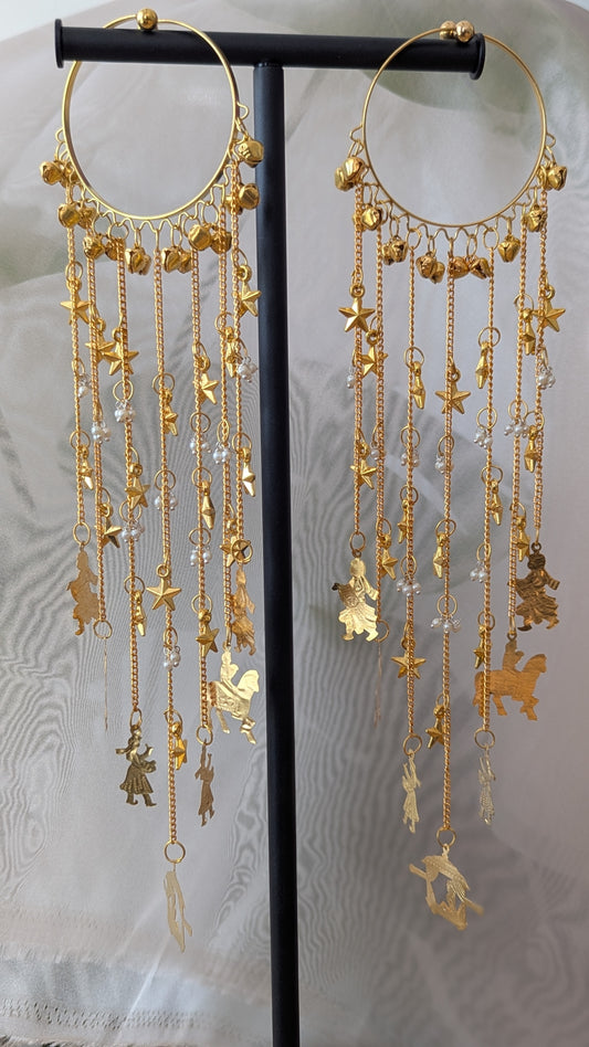 Golden Bangle Kaleere with charms showing Baraat. Imitation jewelry. Pick-up in Ajax Ontario. Worldwide shipping available. Perfect for weddings, festival jewelry, indian Jewelry, kids jewelry, kundan jewelry, gifting, costume jewelry, fashion jewelry, Eid, onam, Diwali, karwachauth, navratri. Free shipping available. Jewelry for women. Indian jewelry in ajax durham region. Bollywood style jewelry.