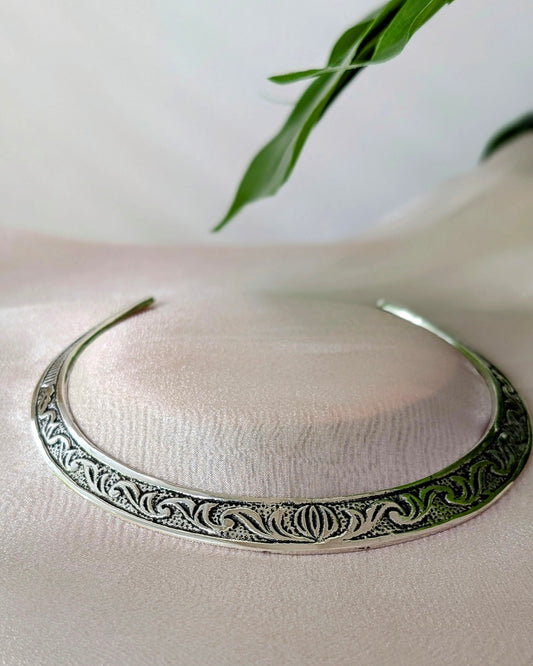 Juhi Hasli Necklace