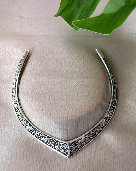 Divya Hasli Necklace