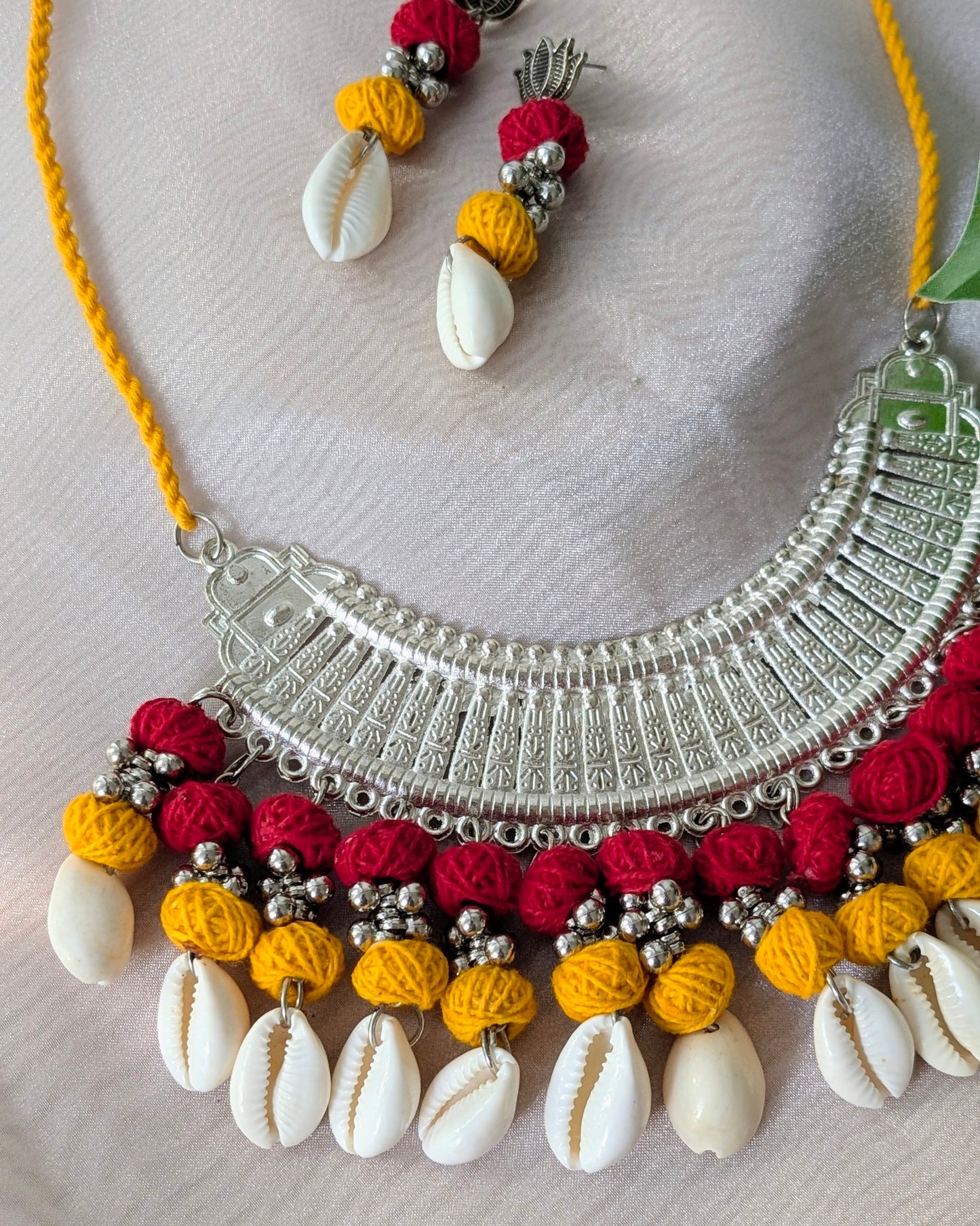 Maanvi Necklace