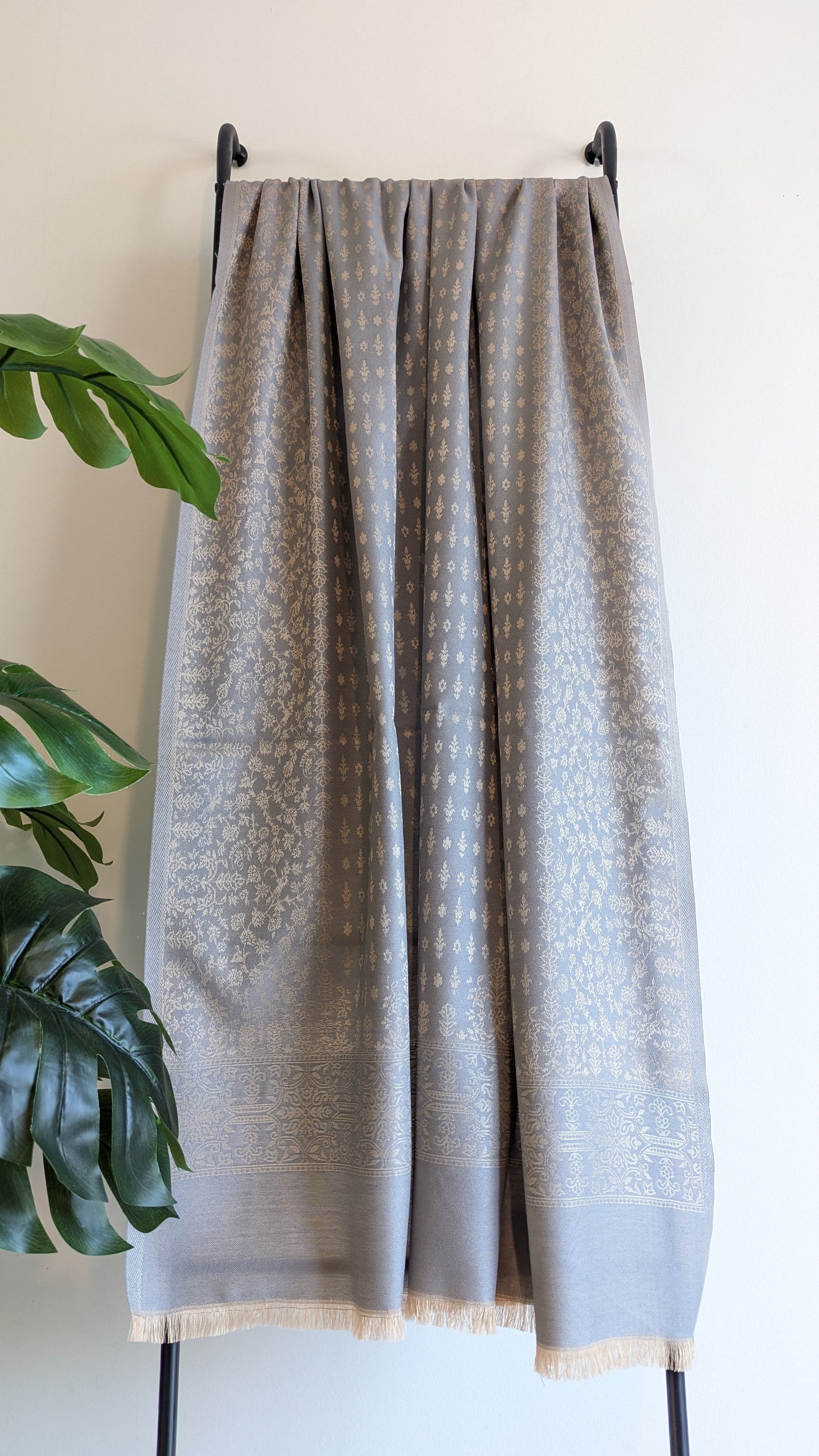 Gurnoor Shawl - Silver Grey