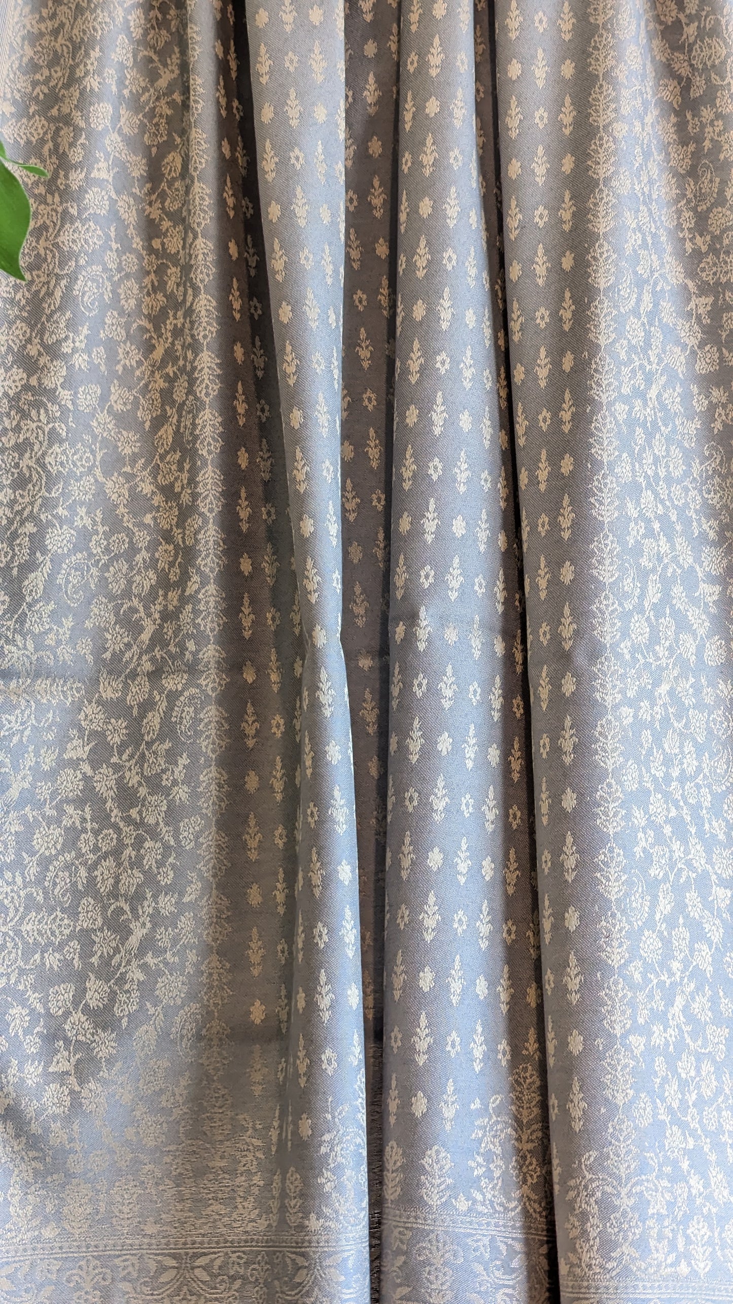 Gurnoor Shawl - Silver Grey