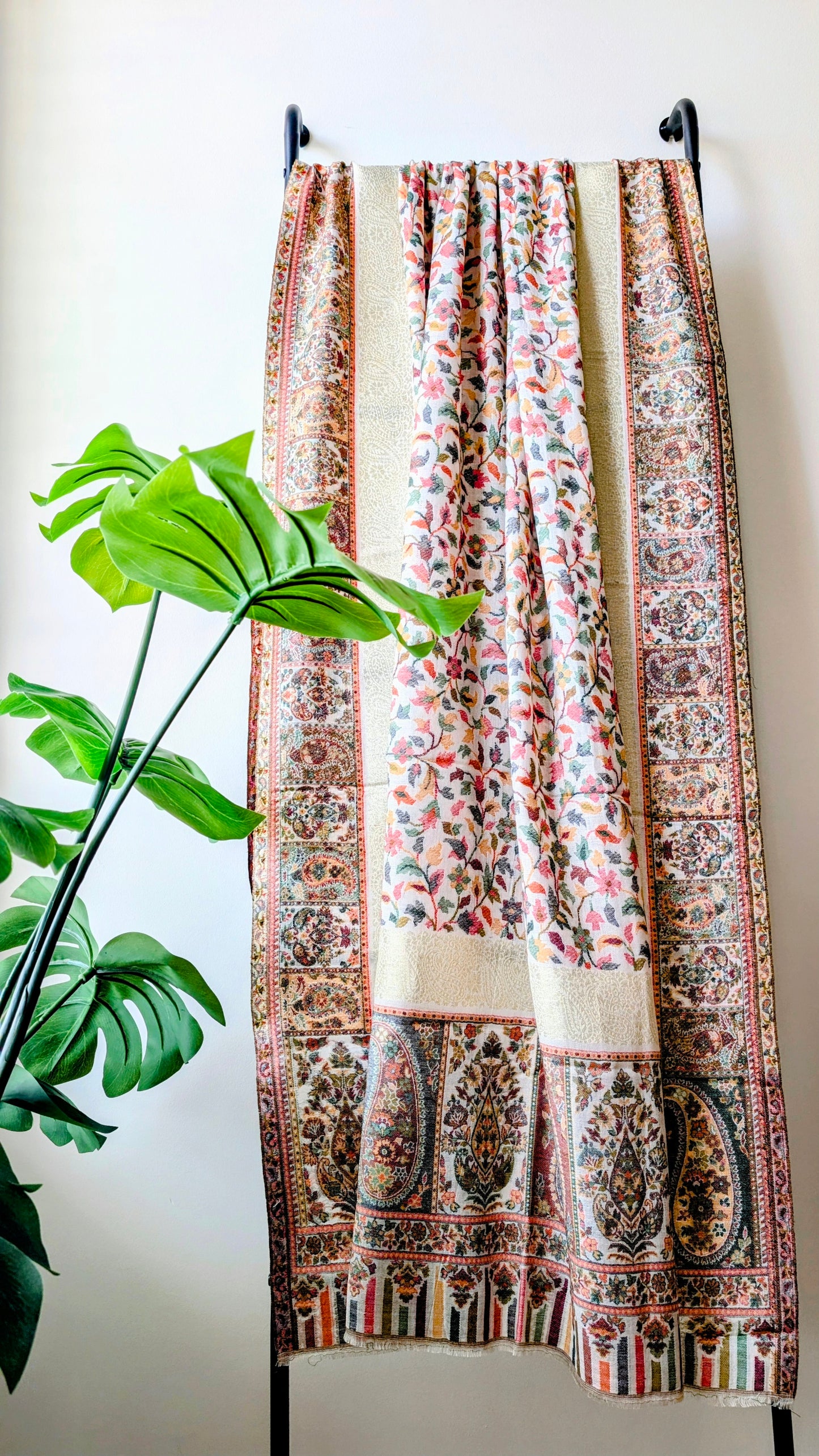 Unisex Kani Shawl - White