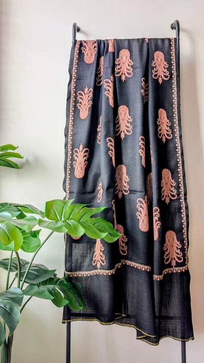Unisex Semi Pashmina Thread Embroidery Shawl in Black