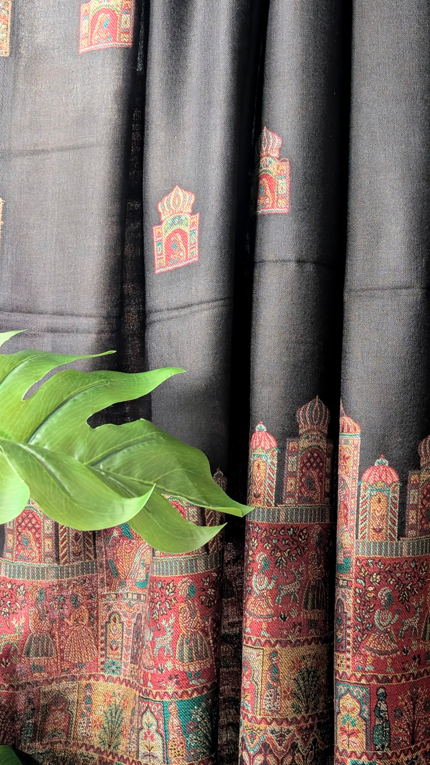Unisex Pashmina Kani Darbar Shawl in Black