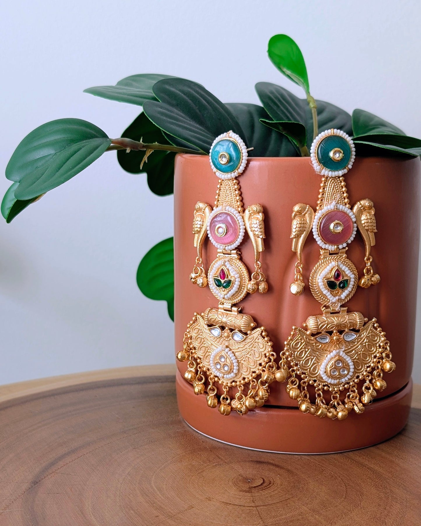 Sana Golden Kashmiri Jhumka