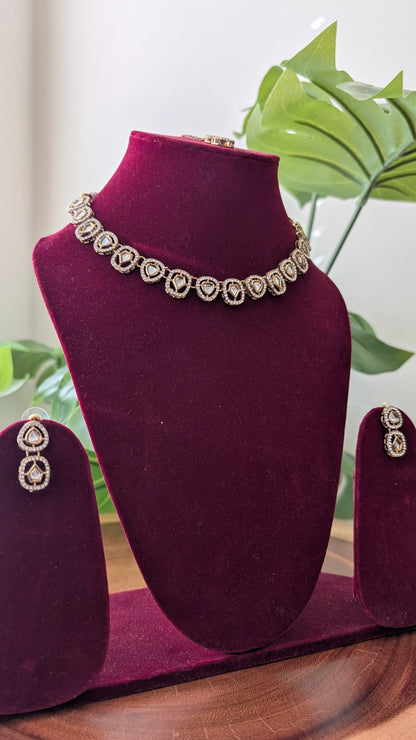 Arhana Lightweight Polki Necklace in Golden