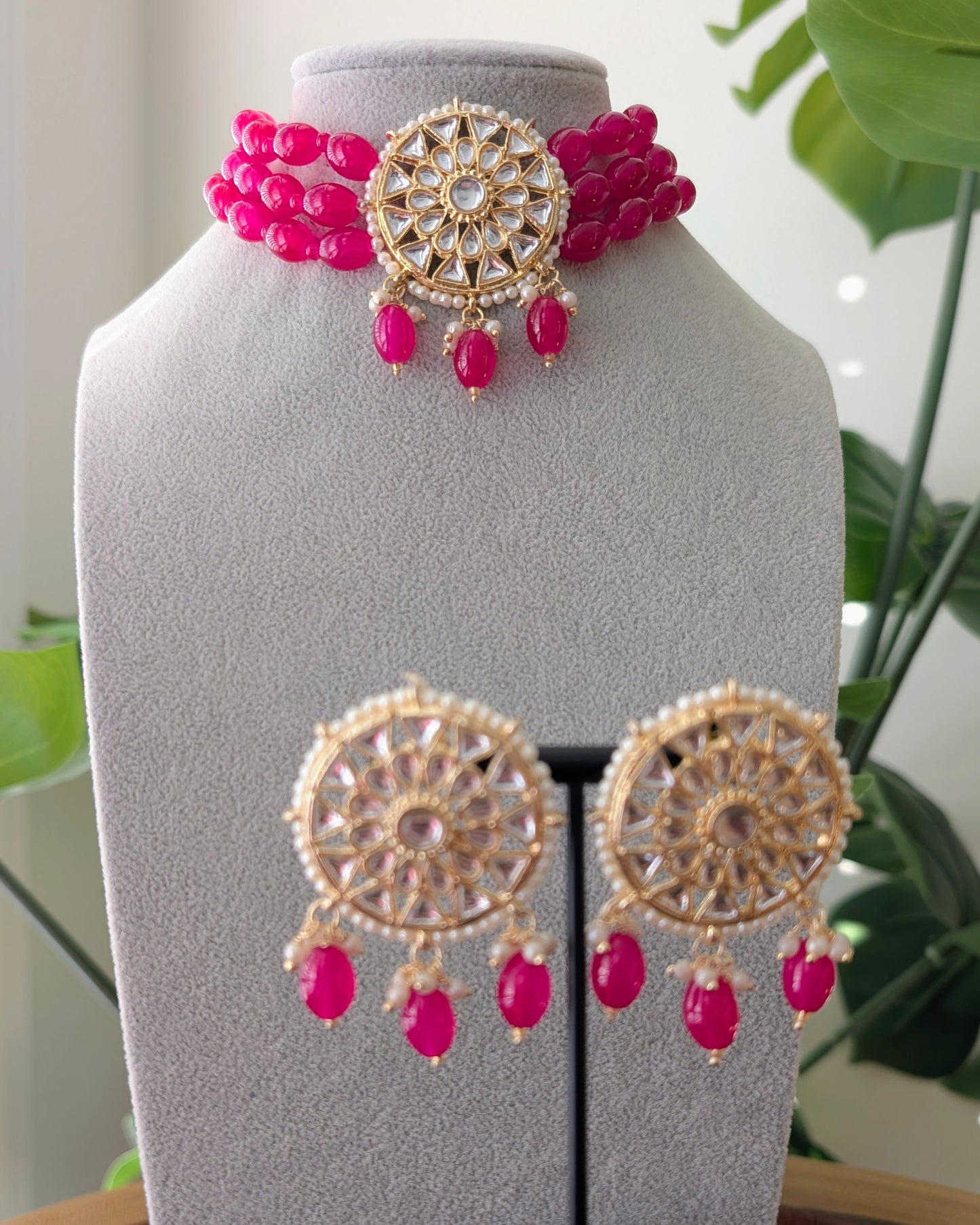 Roopam Elegant Choker Necklace - Hot Pink