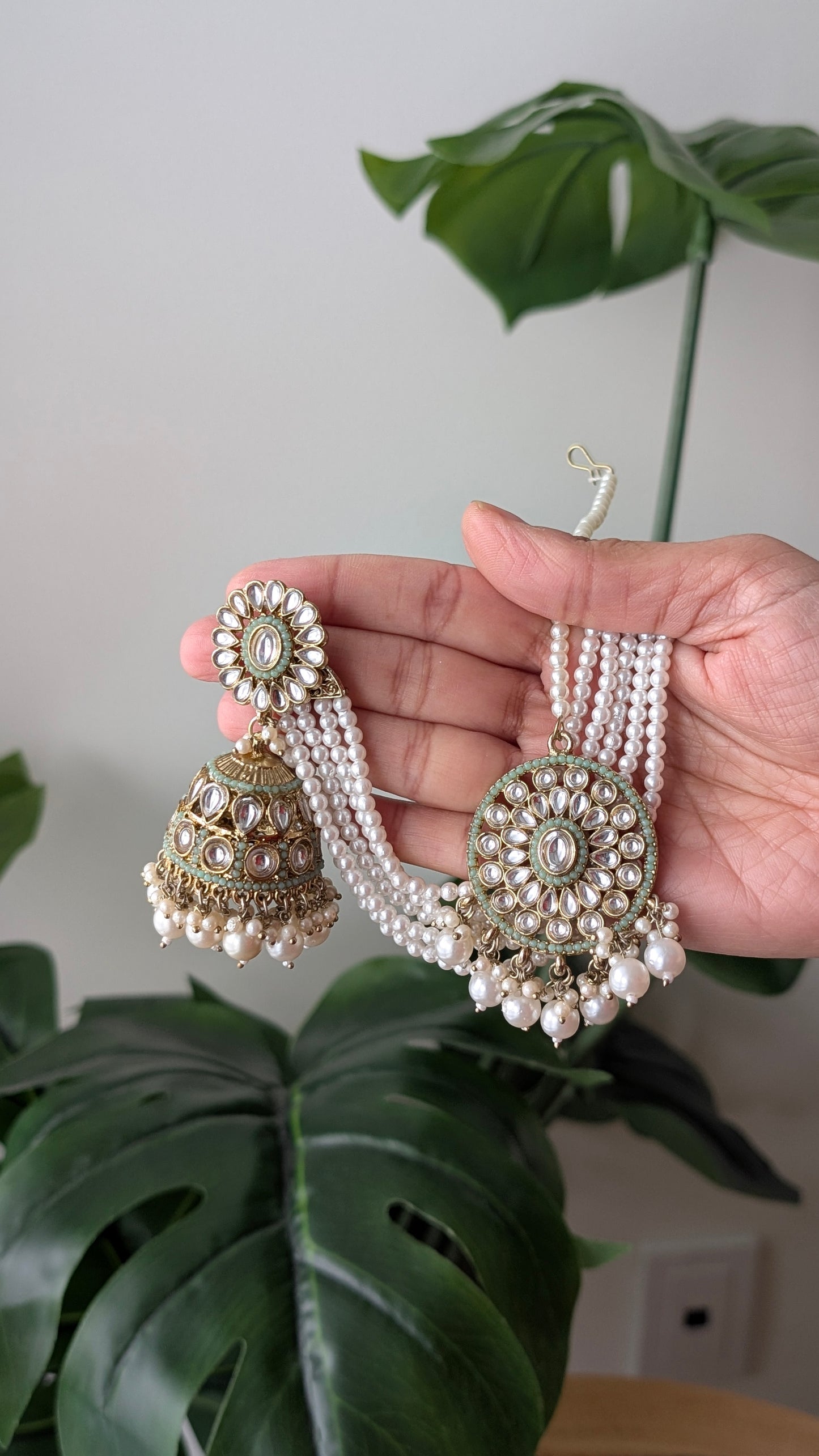 Gauravi Jadau Jhumki Tikka Set - Mint