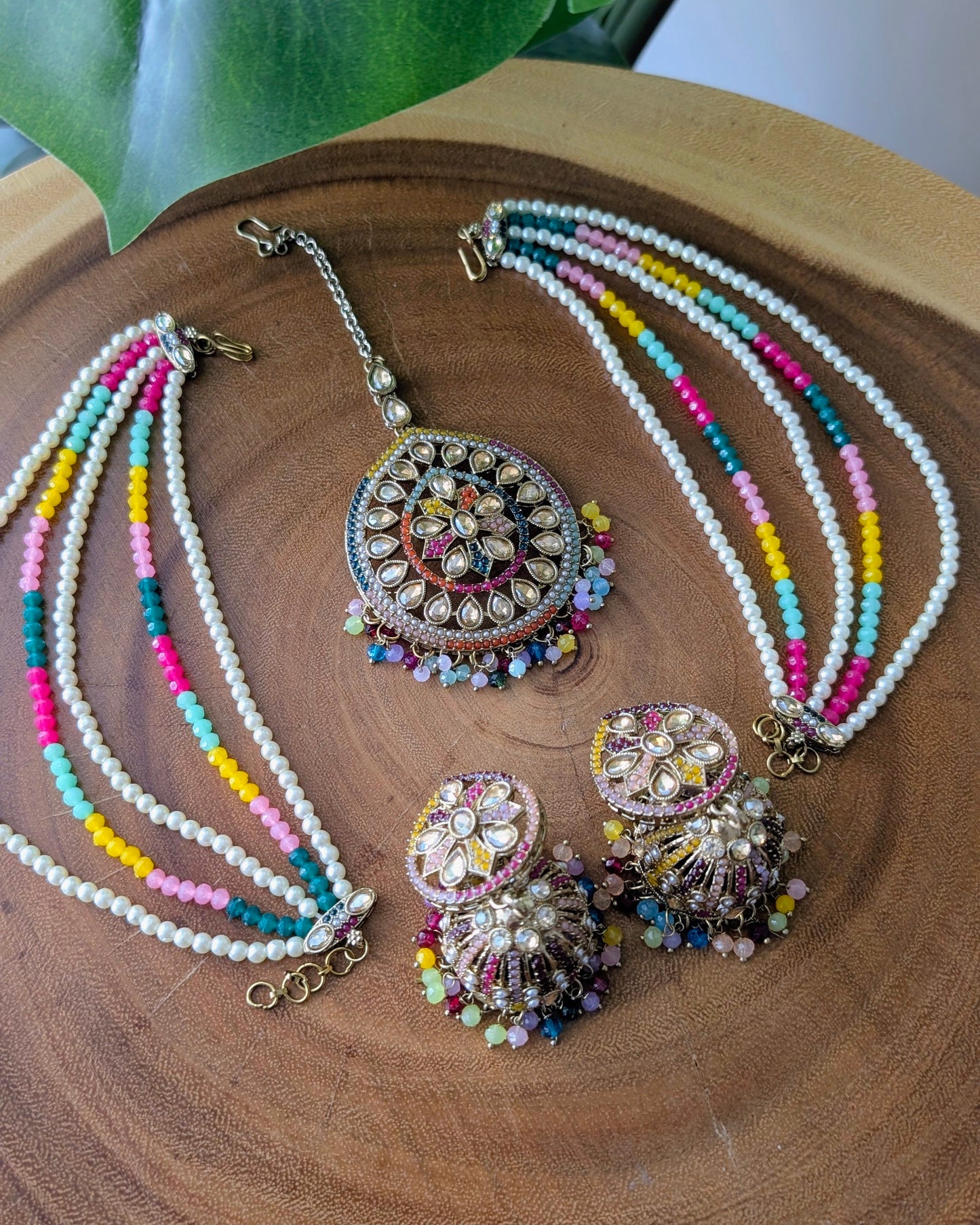 Mona Jadau Jhumki Tikka Set - Multi