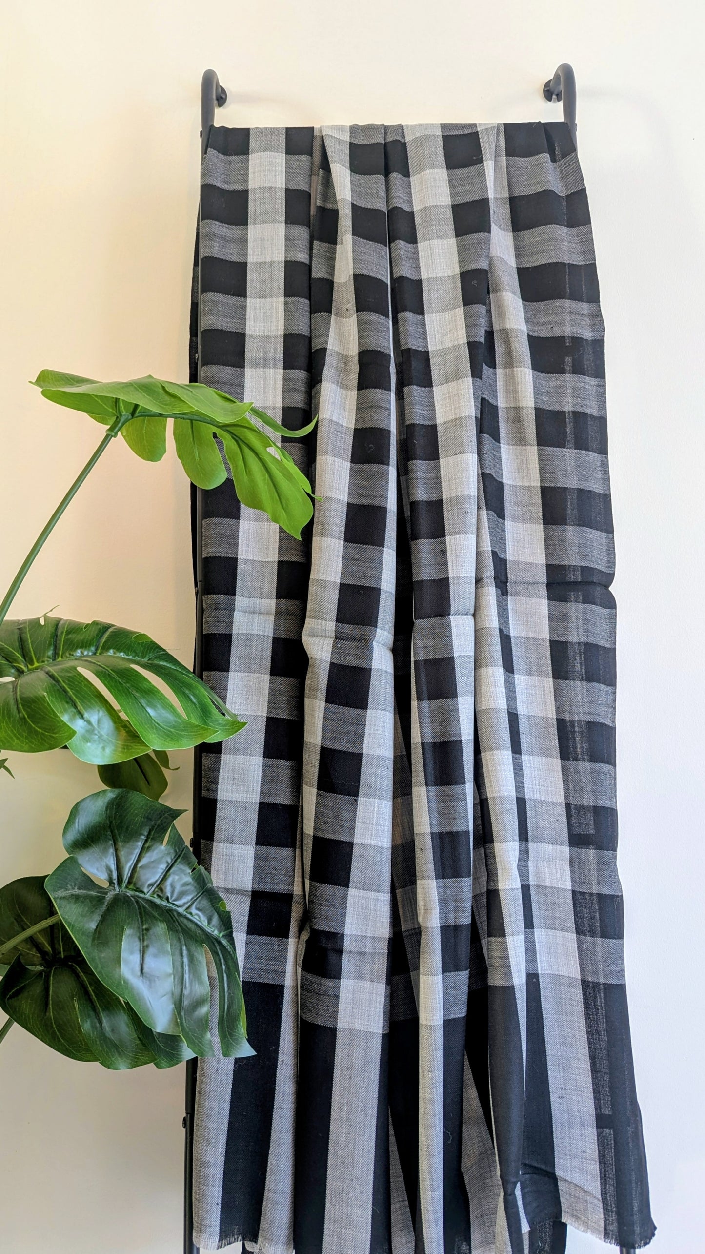 Unisex Semi Pashmina Check Lohi - Black