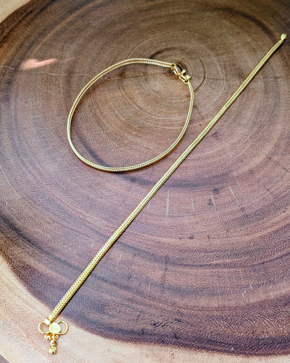 Shipra Golden Anklets